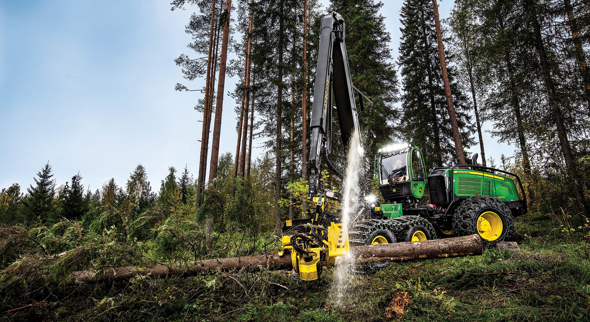 Купить новые колесные харвестеры John Deere (Джон Дир) 1270G, 1470G, цена в  Ижевске